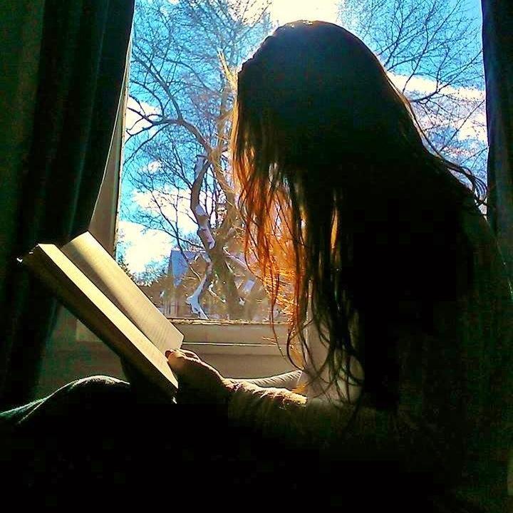 Writer/poet named after Anne of Green Gables (but everyone calls me Annie!). Obsessed with books, poetry, antiques, & words. I write, write, write, & I grow.