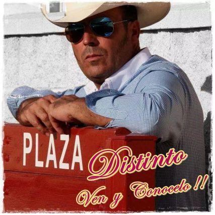 Amante de los toros y los galgos Distinto