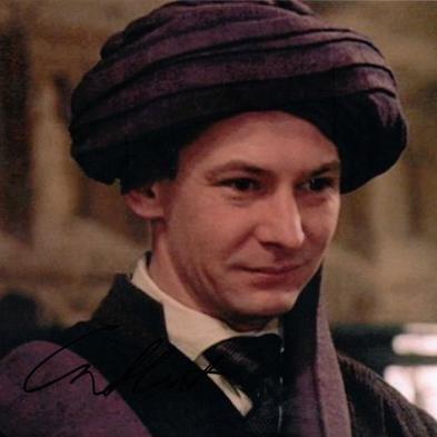 Quirrellttys's profile picture. Profesor de Defensa Contra las Artes Oscuras en el Colegio @Hogwartssite de Magia y Hechicería. Sangre Mestiza.  {#Pottertty}