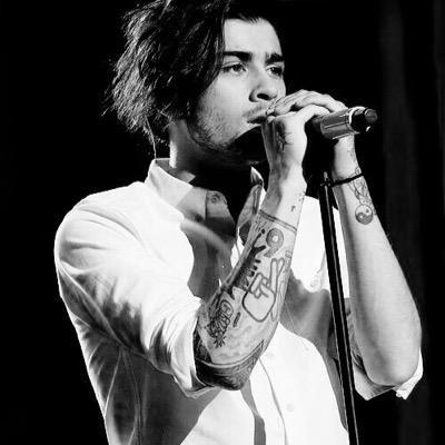 PLEASE FOLLOW @ZMalikZM