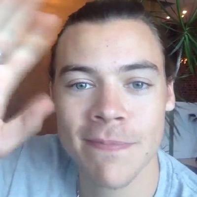 grungelxuis's profile picture. utterly in love with four boys in a boyband and a former one