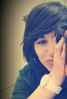 mi sonrisa es mi vida, sin ella no soy nada, sonrio en momentos malos y buenos de mi vida. sé feliz y sé tu mism@ qe solo vivirás una vez .