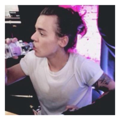 follow @tommoslutz and ask nicely for a follow back!