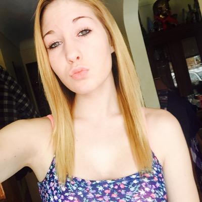 im the real robin mahoney some girl named hollymahoney12 is using my photos n what not