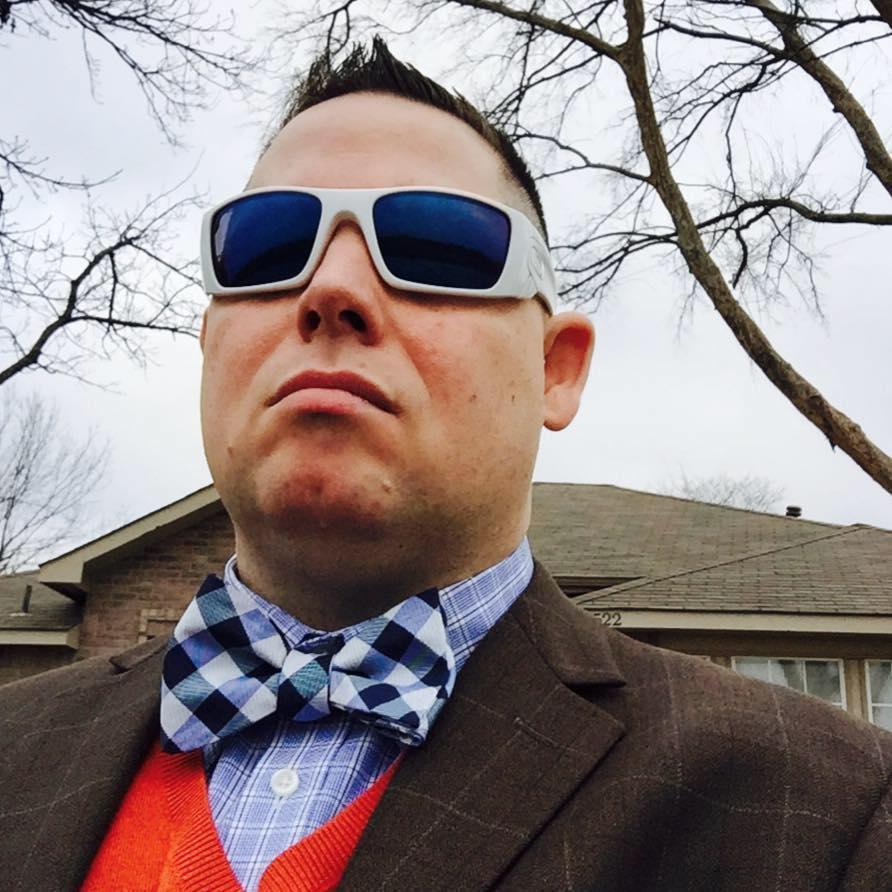 Creative Director in DFW | Creative Beast | Advertising Designer | Lion that runs down the Gazelle | Karaoke King | Jedi Knight