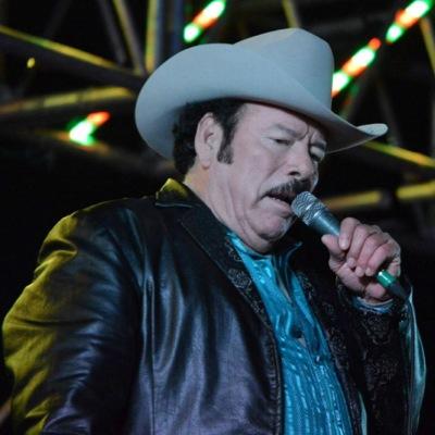 Lalo Mora On Twitter Si Llego A Viejo Lalo Mora Exito 2012 Cancion Especial Para El Dia Del Padre Http T Co 0dwwkeegab lalo mora on twitter si llego a viejo