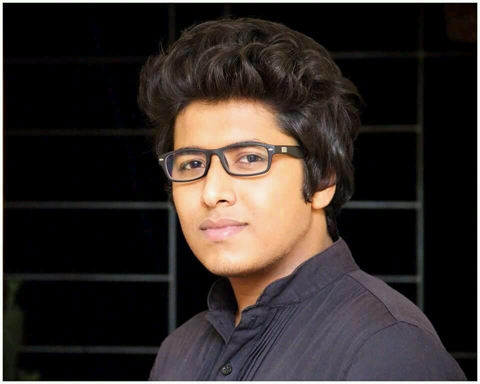 Hi I am Sonet.Its My Official Twitter Account.