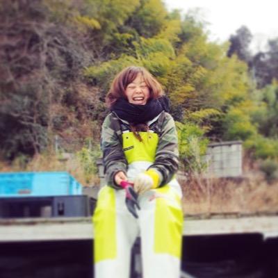 東京生まれ東京育ち。大学のとき出会った宮城県気仙沼市唐桑町に惹かれて移住。海だいすき浜だいすきな移住女子（ペンターン女子）です♡