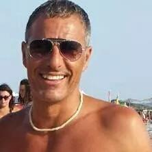 Para mi la música es sanrisa, pasión y calor....  la vita: vivi alla grande quello che hai e non pensare a quello che ti manca...