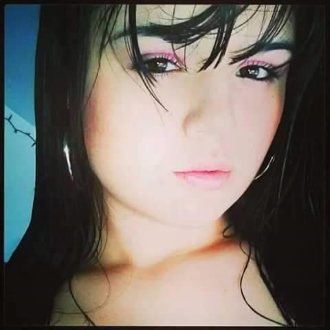 hey yaw !!!! my name is sarina  im new to this whole twitter thing im a 22 year old female trying to live my dream as a model/artist so follow me lots2cum