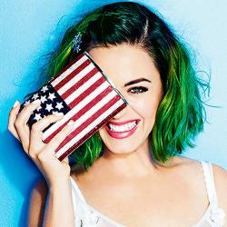 Currently Beaming on the Prismatic World Tour 2014/2015 with Mom/ Mum @KatyPerry. I'm a KatyCat :)