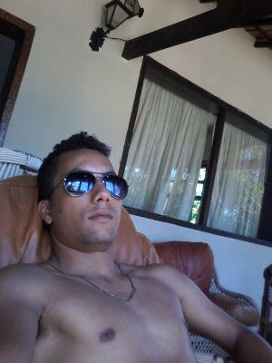 A vida me ensinou a nunca desistir, nem ganhar nem perder mas procurar evoluir...