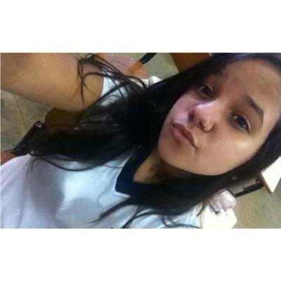 Senhor me faça forte para continuar, não me deixe fraquejar. Me guie onde eu for, me livre do perigo, do meu caminho afaste o inimigo
