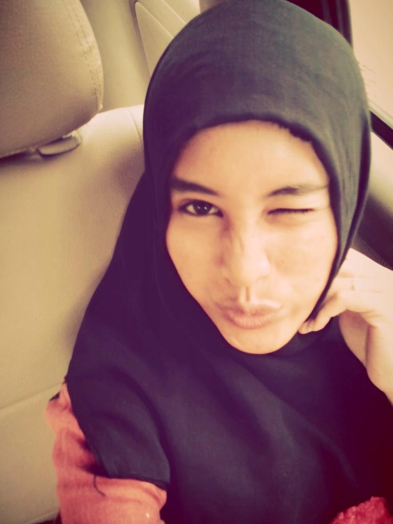 Smile is able to solve many problems
Keep spirit ^_^ 
Miss u mom n dad, you are my inspiration in my life :* Nursing Science Undip '10 IG : tika.nurindah