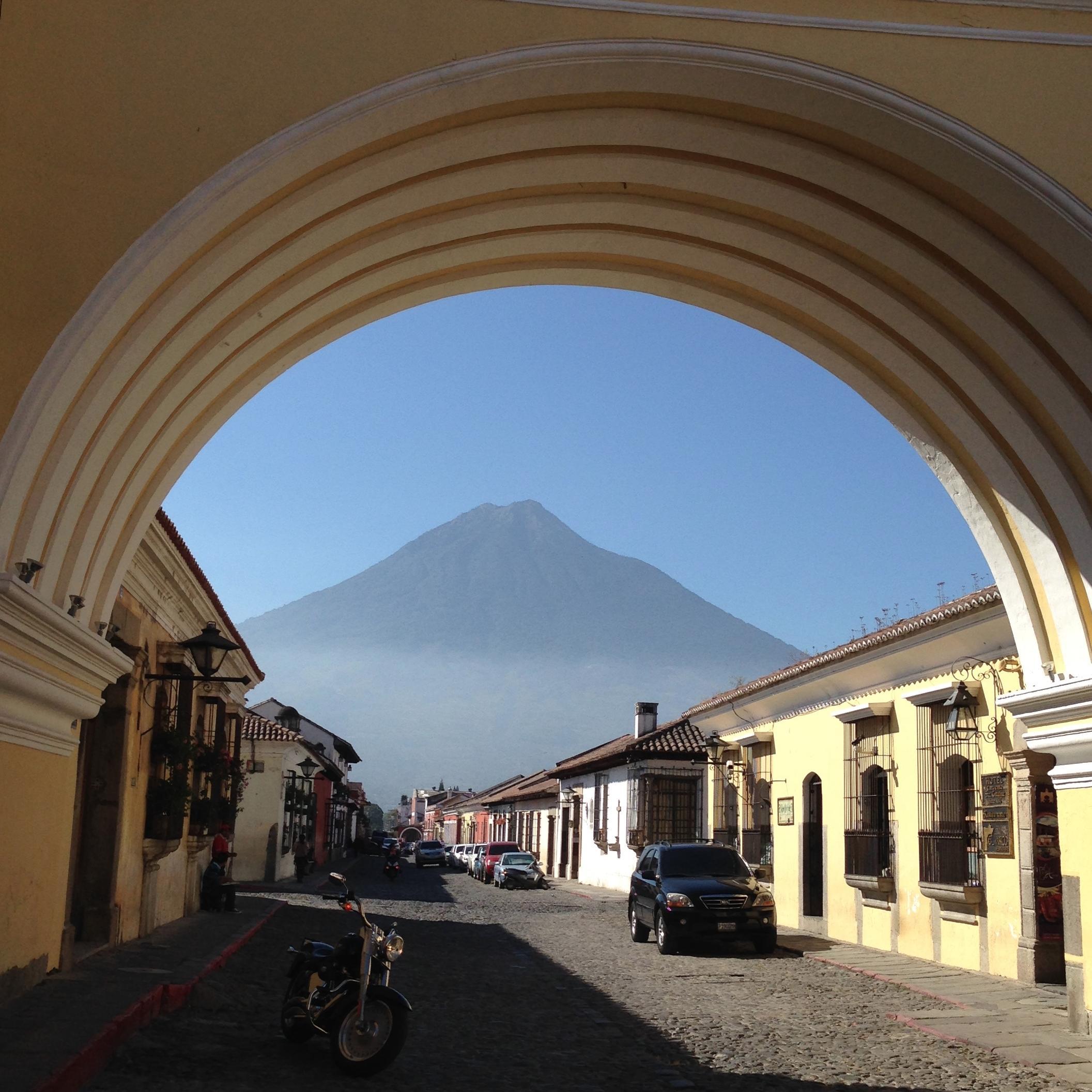 Procuring and selling the best coffee from Central America.