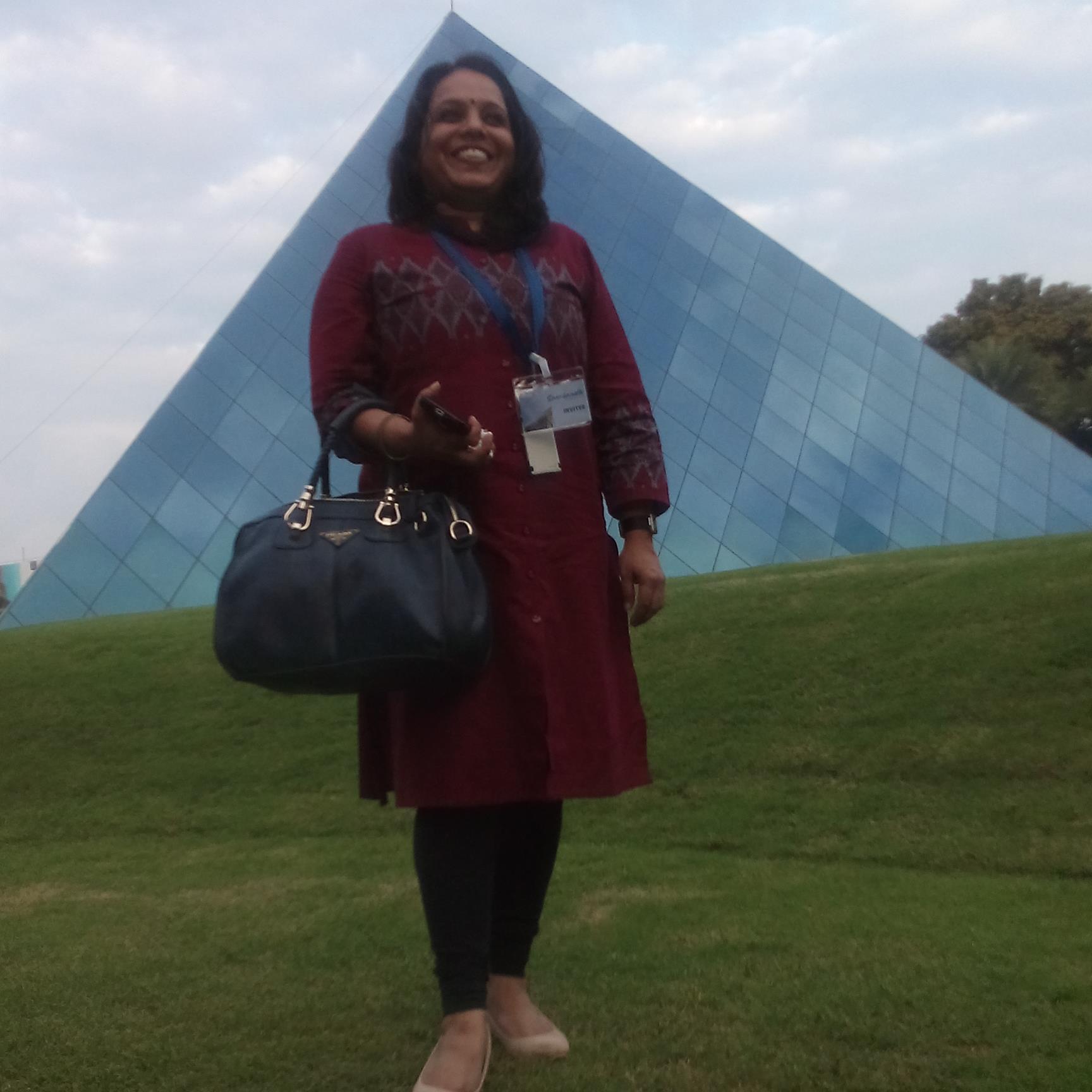 apps07's profile picture. Indian, HR Professional, Artist n travel enthusiast..