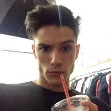 #FreeRol   Buscando a alguien que me enamore cada dia. Dulce? solo si me conoces en verdad. Adicto a las rubias.