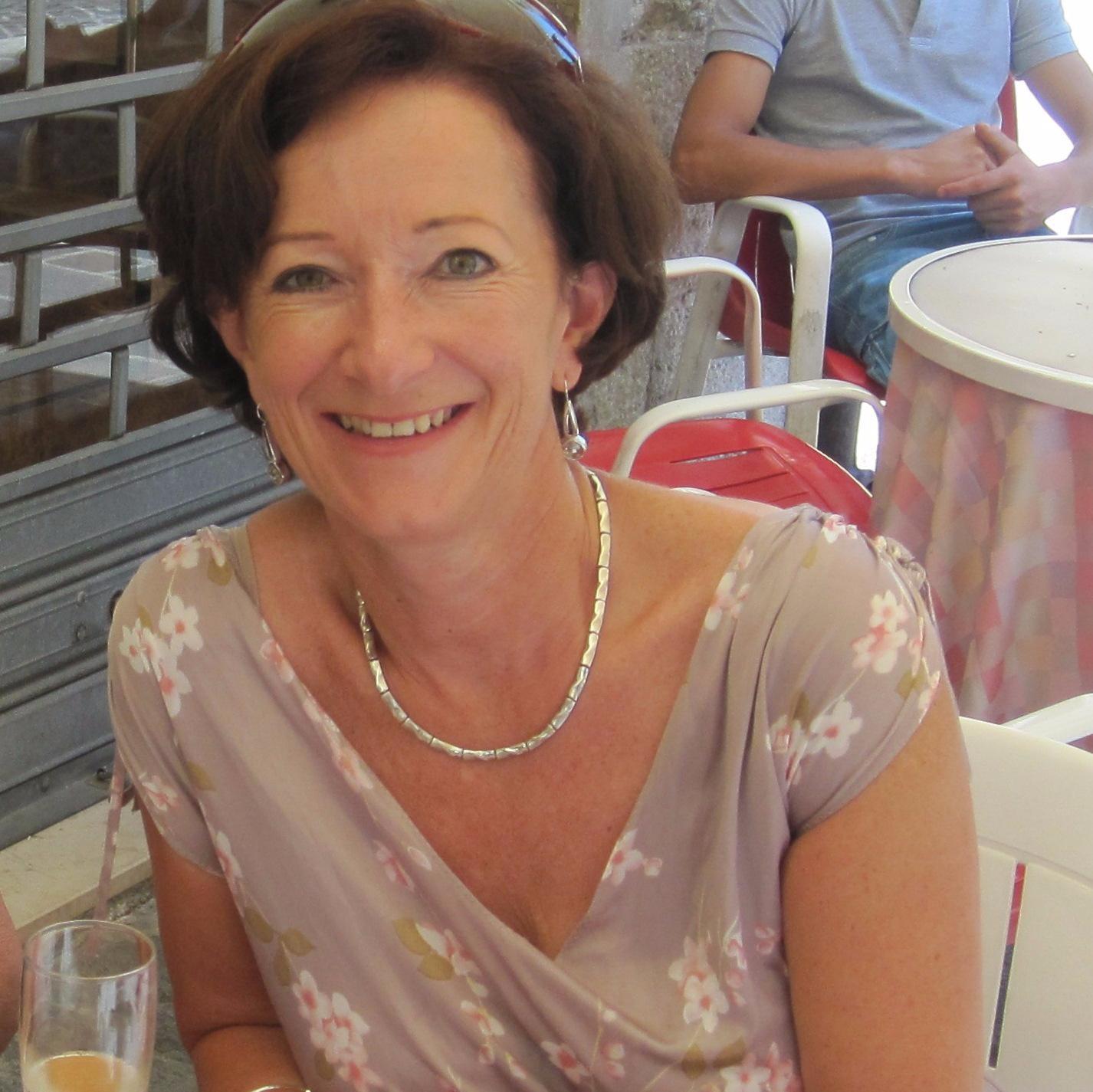 Hastings-based wine-loving nutrition and wellness expert.