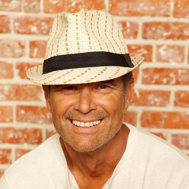 Mic lover, #racecar enthusiast, master of ceremonies, #health nut and #family man.