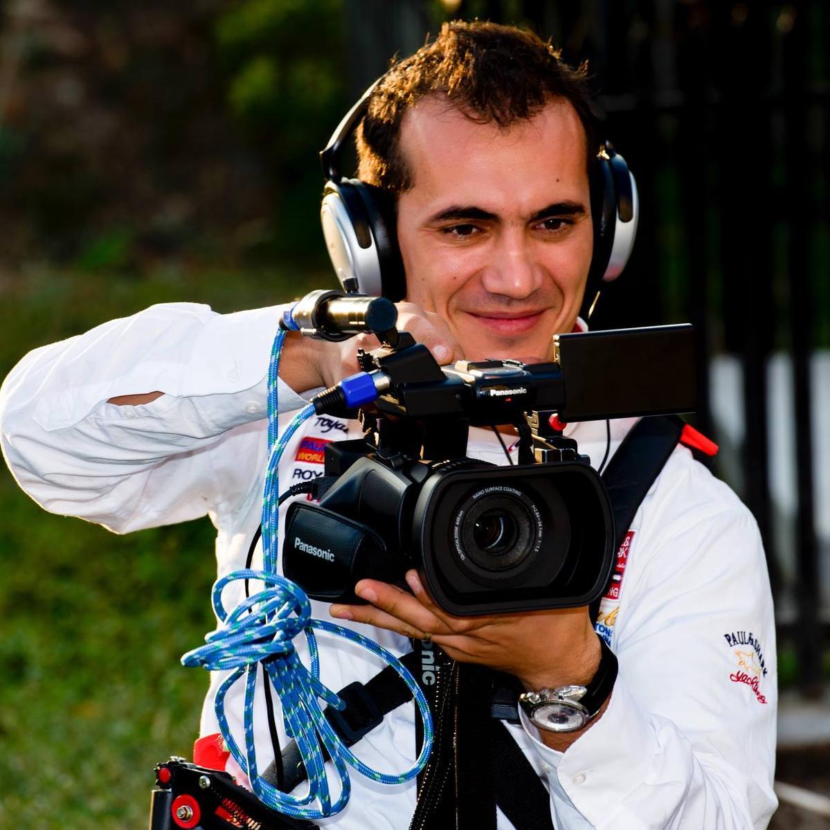 PaulHoltea's profile picture. 