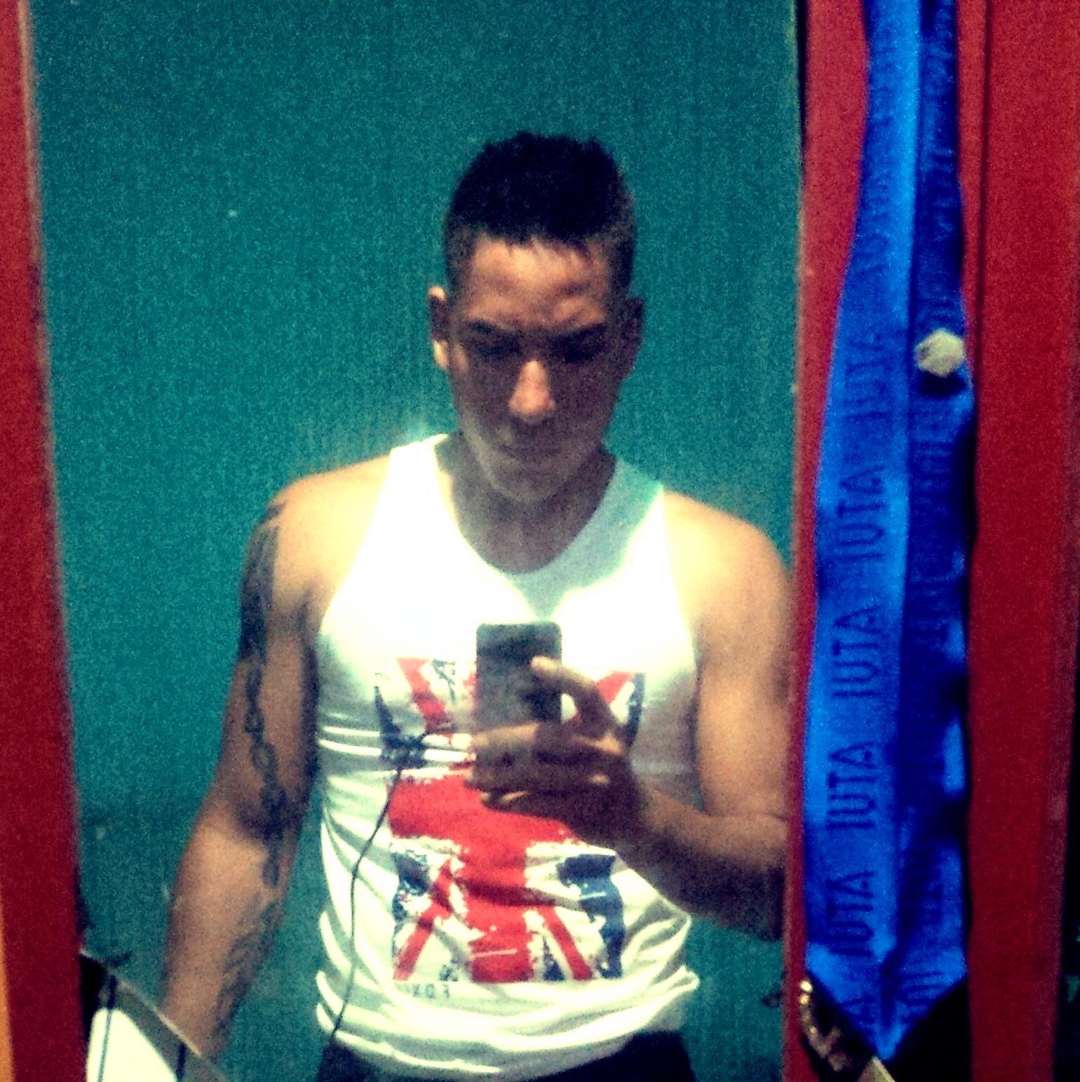 estdiant Ing. Industrial//  Orgulloso de ser Venezolano! Piso siempre firme.. Mente Positiva..pin 2AF2E8BE