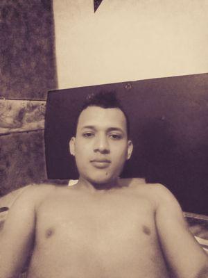 Con la autoestima por el cielo.... y los pies sobre la tierra.
cel: 3012115231
