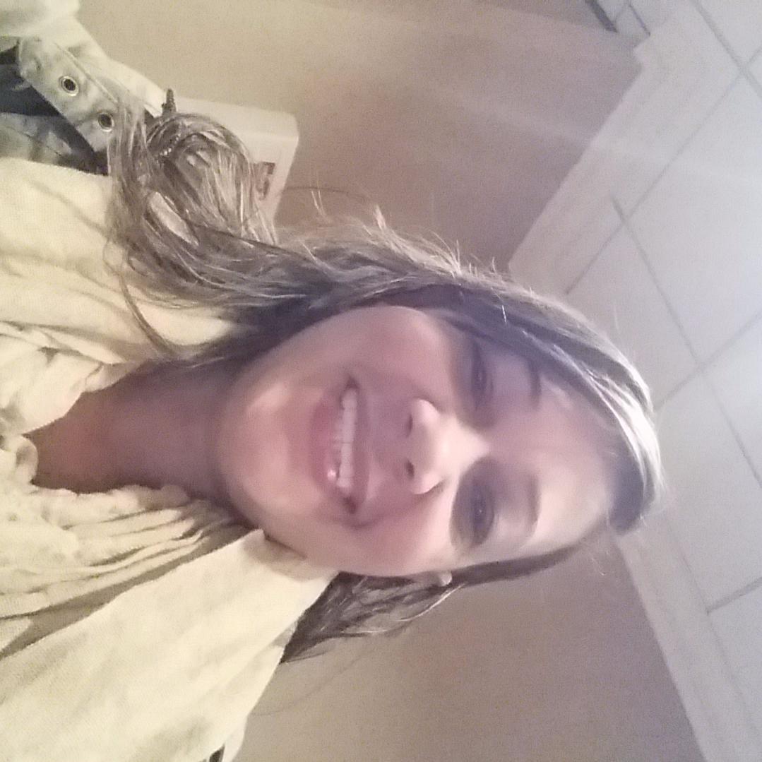 darcyluz7's profile picture. 