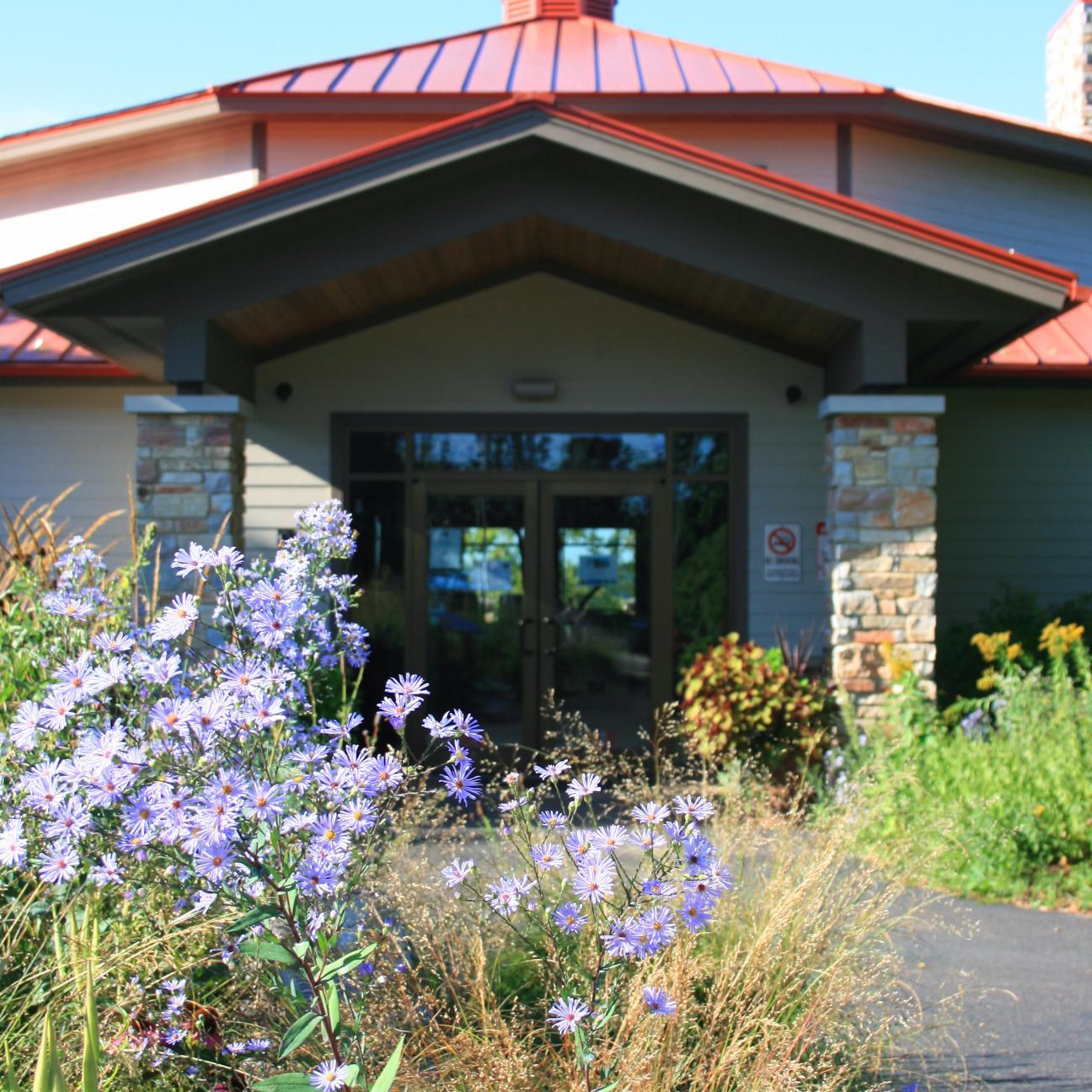 Captivating public park at the confluence of the Mississippi and St. Croix rivers. Stunning views and home to the Great River Road Visitor and Learning Center.