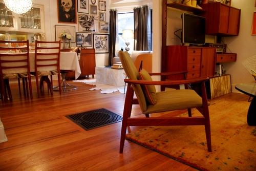 mimomito_blgo's profile picture. A -based blog! We love MCM design. A  lot.