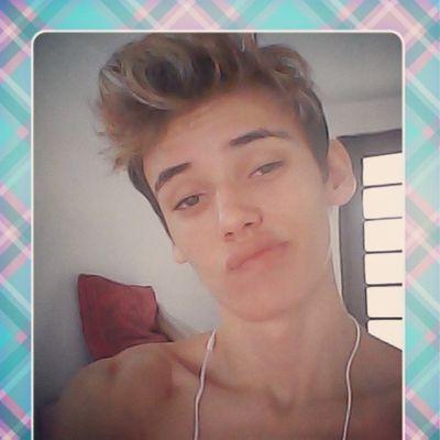 lindo,loiro e Magro kkkkk instra:thiiiis2