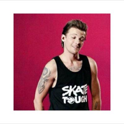 it's free follow from @idkwbutlouis, so can you follow she pls ? and @iwillhuglouis if you can.