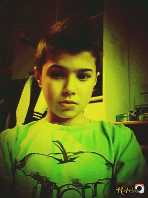 salut tout le monde moi c charles fan du fc nantes abonne toi on va s'eclater..........dedi a tout mes followers