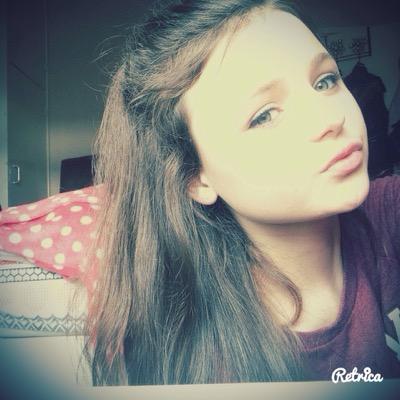 //12 / sc ~ ellie1807 / insta ~ @ellierobinson.xx / follow for follow