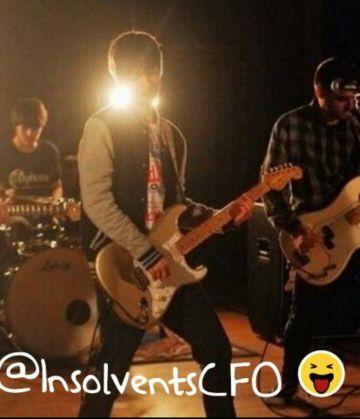 Club de fans OFICIAL de @InsolventsBand, una banda que llegará muy lejos y allí estaremos todos para verlo ♥