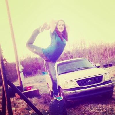 Hey my name is haley im a country girl and a horse back rider my dreams are to became in barrel racin, My frends know who they are so you dont