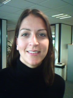 Digital tech and business PR consultant. Lives in LA, has a British accent. Fascinated by sports psychology currently.  Also, therapist in training...