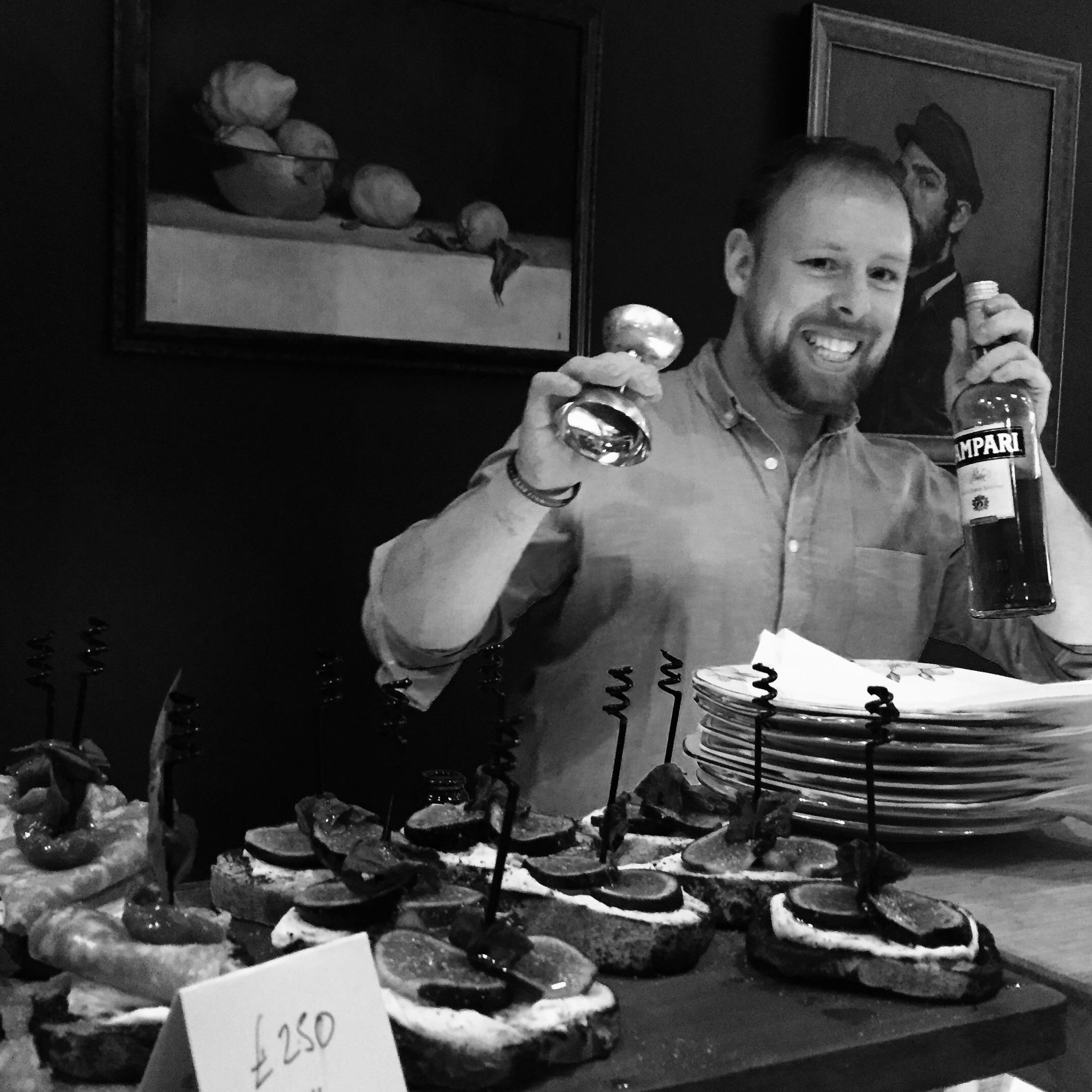 Our little NW5 truffle trove now flies by night! Cheeky glasses of wine, spritz & small plates cicchetti-style. Friday & Saturday our doors are open til 10pm!