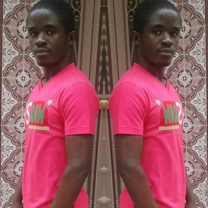 CHARLES IS THE NAME, I LOVE TO MAKE NEW FRIENDS EVERYDAY, I LOVE JOKING, LAUGHING, I AM A COOL LOOKING GUY......