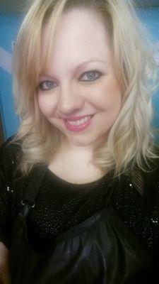 landwehr86's profile picture. Just a small town girl living in a lonely world