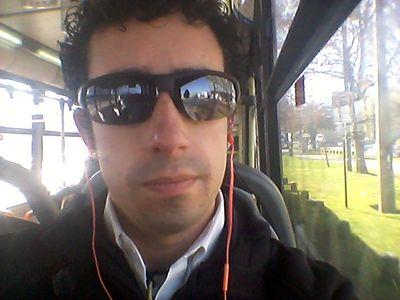 Periodista y receptor de sueños de la gente. escucho más que hablo, por eso tengo una boca y dos oídos. Humanista de convicción y loino de corazón.