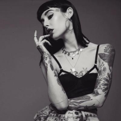 @GRUNGEBLINK182