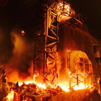 Falla_Martirs's profile picture. Sobre les cendres de la falla naix un nou projecte, noves il.lusions, noves formes...