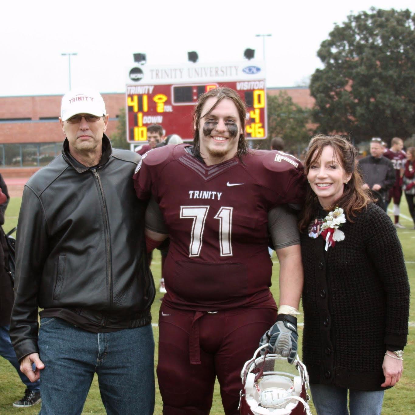 Trinity University Football and Alpha Kappa Psi alum. Numbers and spreadsheets. I’m here live, I’m not a cat.