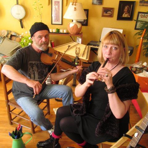 Hi from Don and Michelle! We are musicians, artists, workshop instructors, actors and writers -- Huzzah! 
Art: https://t.co/qIpY0dnvqJ & https://t.co/T0ULxChjG7