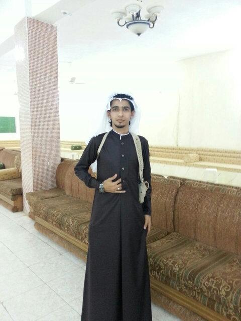 وَ إن كسرتنا الدنيا لنا ربَ يجبر خوآطرناَ ♡.