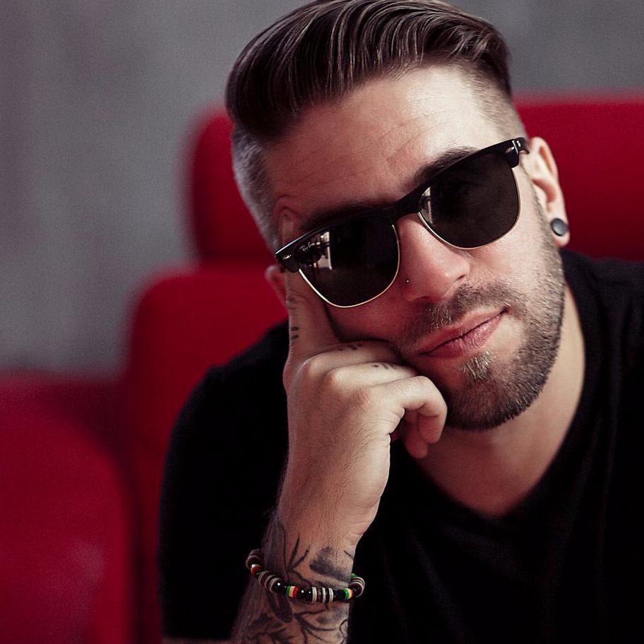 AngusMusic's profile picture. Young, vibrant, an unmistakable talent in Canada's  music scene. For more connection check AW on Facebook or at http://t.co/EcTRmSMwLe