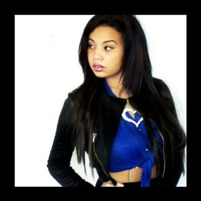 #TEAMVAYE HaliVaye  Singer/Songwriter FOLLOW ME! I FOLLOW BACK Toured with #BonethugsnHarmony for serious business inquiries: halivayemanagement@outlook.com