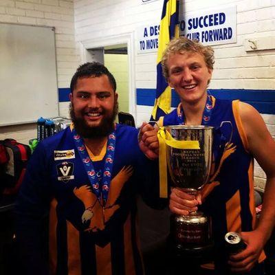 T0mmyB27's profile picture. Engineering Student that loves his footy