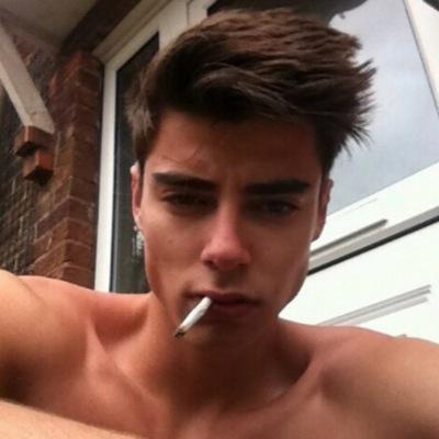 readbiopls44's profile picture. haha