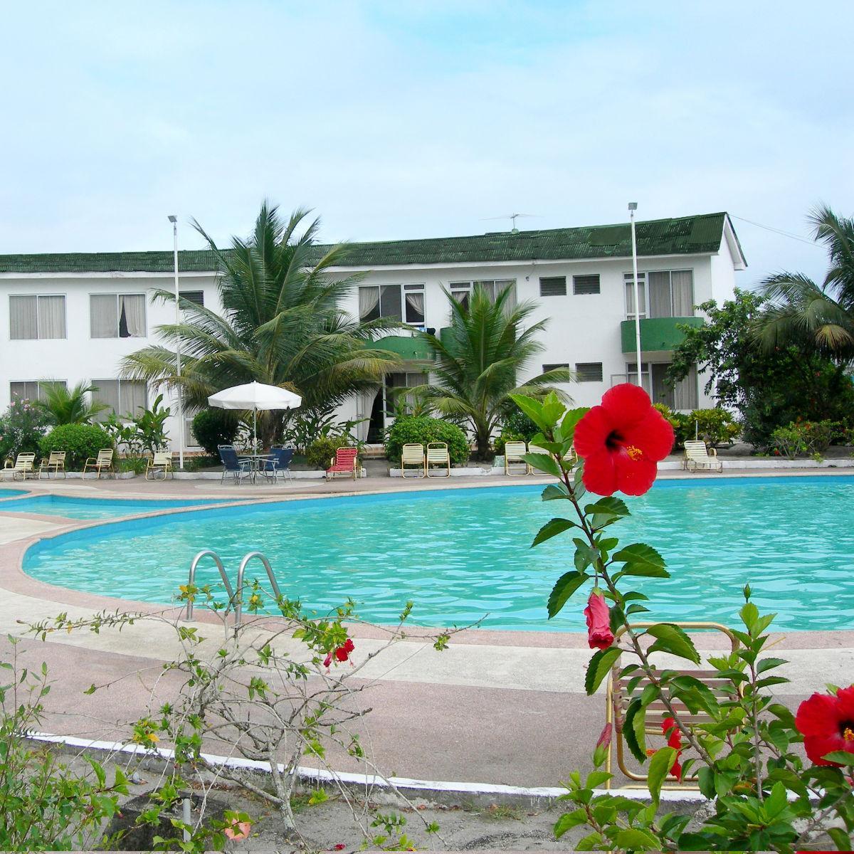 HOTEL CASTELNUOVO DE ATACAMES : A nice place in front of the beach where you can have a nice vacation in Atacames- Ecuador
+593 22465604 +593 995300300